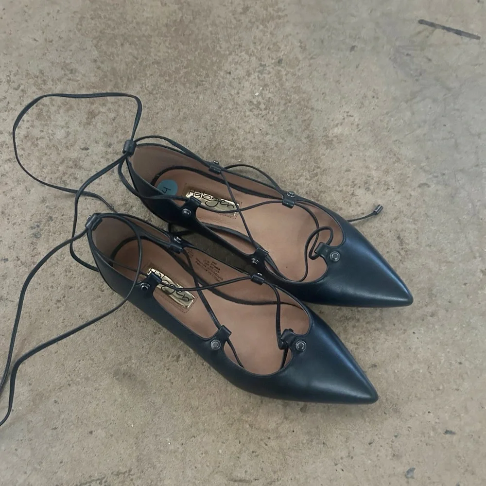 Halogen black lace up‎ flats